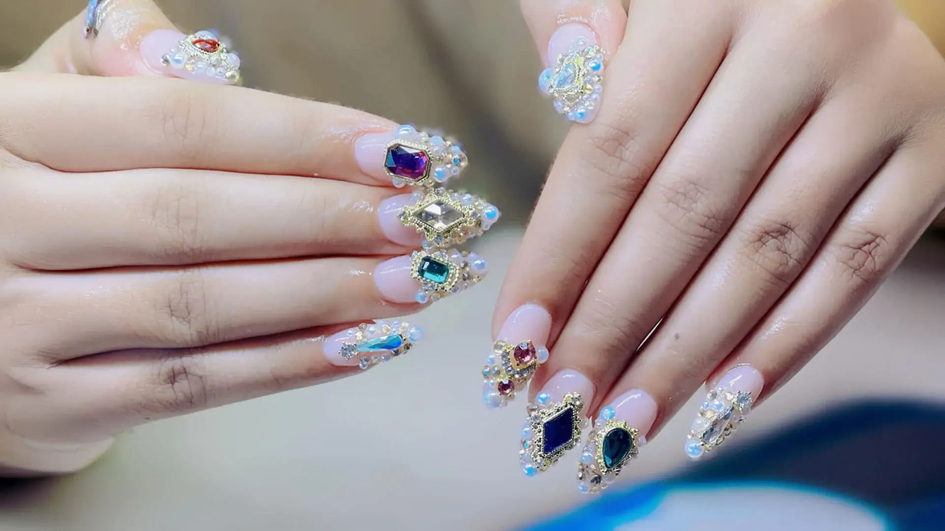 Graduation Nails: Ideas & Timing